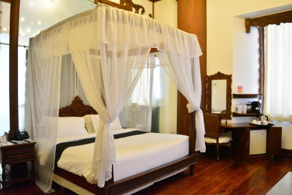 Hotel Luna Виган Экстерьер фото